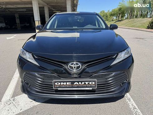 Toyota Camry 2020 - фото 3