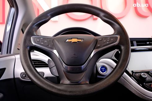 Chevrolet Bolt 2018 серый - фото 7