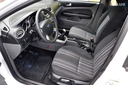 Ford Focus 2010 - фото 14