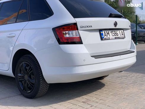 Skoda Fabia 2017 - фото 20