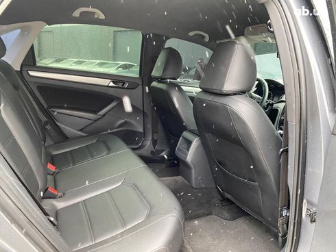 Volkswagen Passat 2012 серый - фото 19