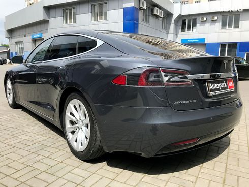 Tesla Model S 2016 серый - фото 7