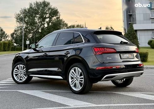 Audi Q5 2020 - фото 9