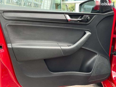 Skoda Spaceback 2018 - фото 12