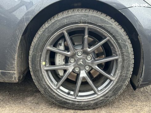 Tesla Model 3 2023 серый - фото 32