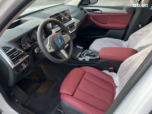 BMW iX3 2025 - фото 7