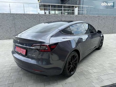 Tesla Model 3 2022 - фото 4