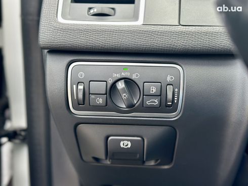 Volvo XC60 2014 белый - фото 11