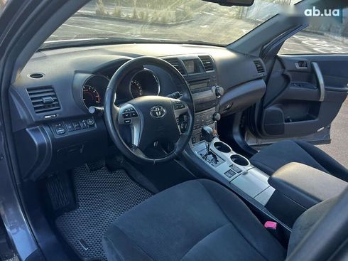 Toyota Highlander 2010 - фото 19