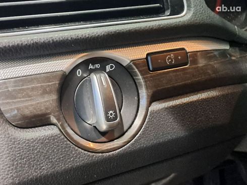 Volkswagen Passat 2016 серый - фото 9