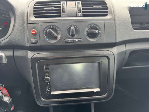 Skoda Fabia 2011 - фото 15