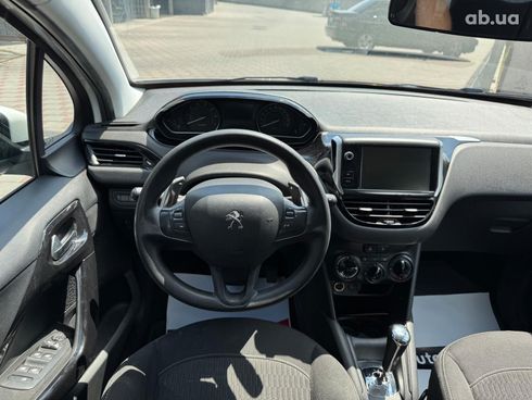 Peugeot 208 2017 белый - фото 13