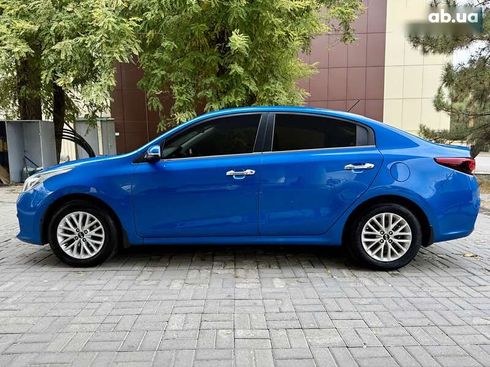 Kia Rio 2018 - фото 16