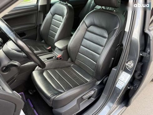Volkswagen e-Golf 2020 - фото 18