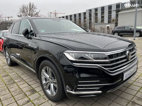 Volkswagen Touareg 2022 - фото 21