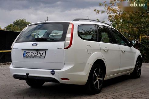 Ford Focus 2010 - фото 8