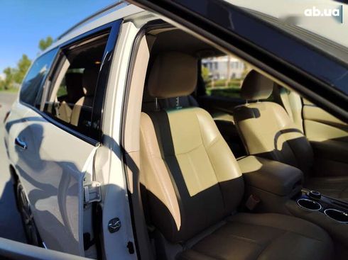 Nissan Pathfinder 2015 - фото 30