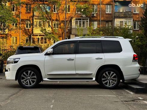 Toyota Land Cruiser 2017 - фото 13