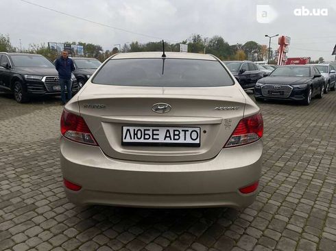 Hyundai Accent 2011 - фото 6