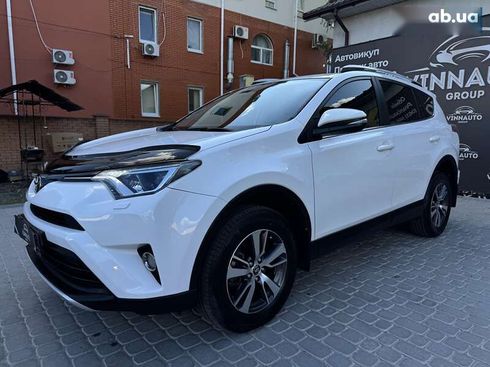 Toyota RAV4 2017 - фото 13