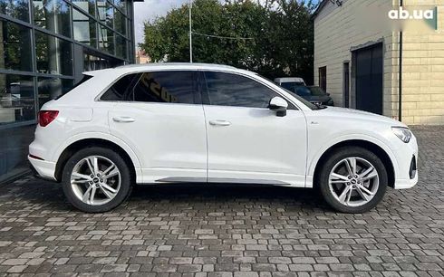 Audi Q3 2020 - фото 8