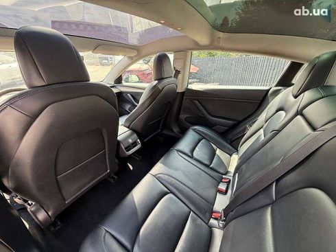 Tesla Model 3 2022 - фото 11