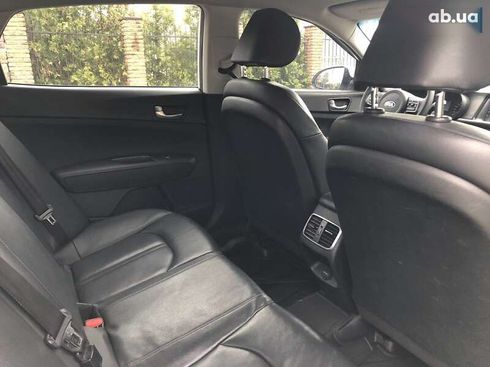 Kia K5 2017 - фото 14