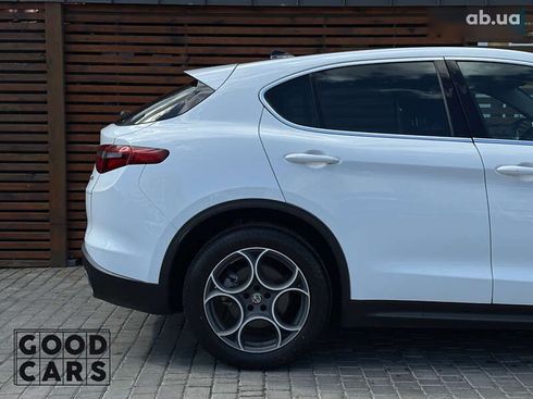 Alfa Romeo Stelvio 2018 - фото 11