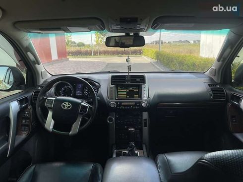 Toyota Land Cruiser 2010 - фото 17