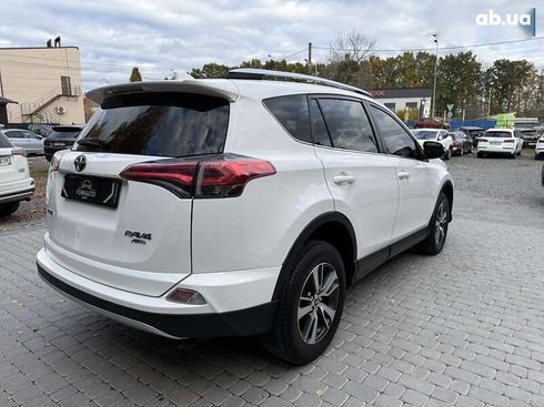 Toyota RAV4 2017 - фото 14