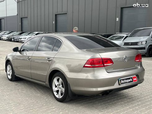 Volkswagen passat b7 2013 серый - фото 18