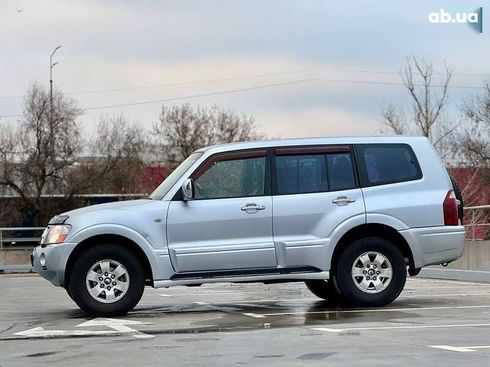 Mitsubishi Pajero Wagon 2004 - фото 6