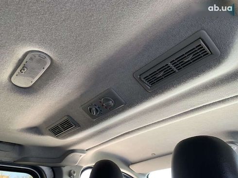 Opel Vivaro 2017 - фото 29