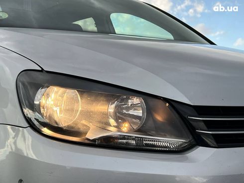 Volkswagen Touran 2012 серый - фото 12