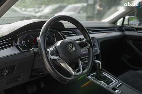 Volkswagen Passat 2020 - фото 15