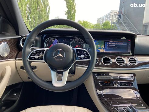 Mercedes-Benz E-Класс 2019 красный - фото 12