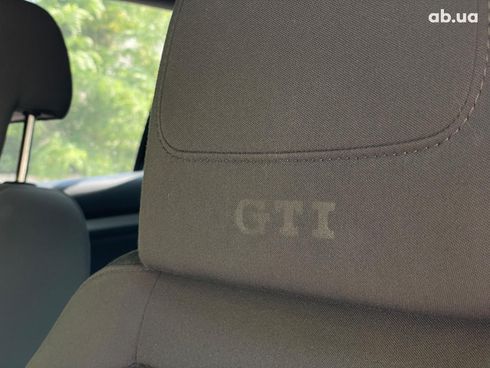 Volkswagen Golf GTI 2005 красный - фото 17