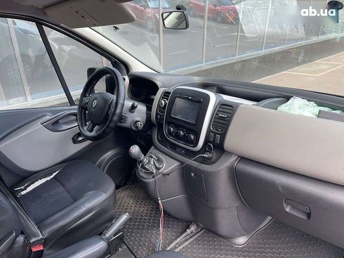 Renault Trafic 2015 - фото 23