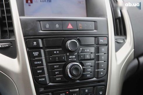 Opel Astra 2011 - фото 18