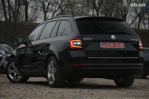 Skoda Octavia 2018 - фото 11