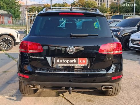 Volkswagen Touareg 2011 черный - фото 8