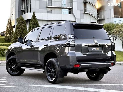 Toyota Land Cruiser Prado 2021 - фото 11