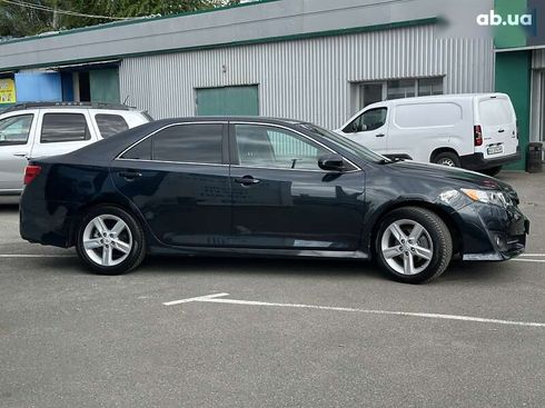 Toyota Camry 2013 - фото 4