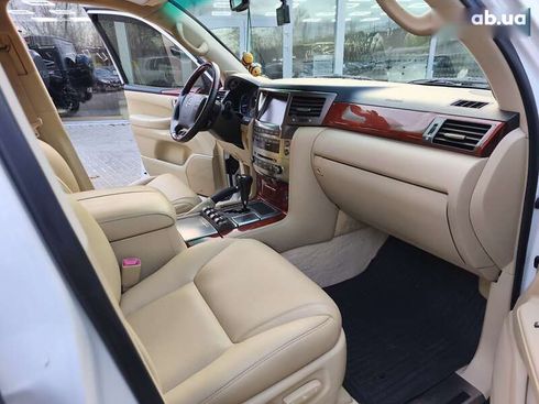 Lexus LX 2010 - фото 15