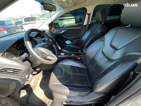 Ford Focus 2016 серый - фото 16