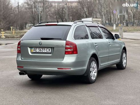 Skoda Octavia 2011 - фото 26