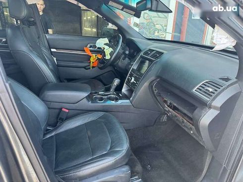 Ford Explorer 2017 - фото 10