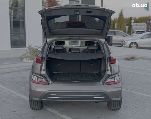 Hyundai Kona Electric 2022 - фото 10