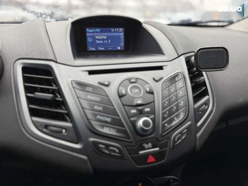Ford Fiesta 2016 - фото 19