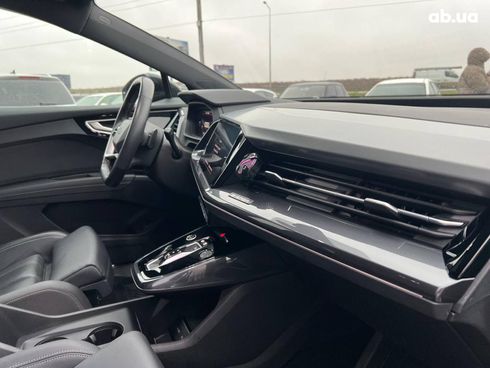 Audi Q4 e-tron 2022 черный - фото 76